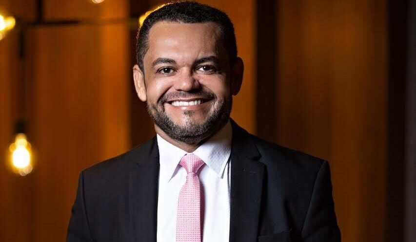 Rozenha chega à reta final da eleição com produção legislativa, trajetória empresarial e atuação nacional no futebol