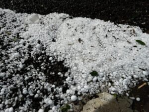 Temporais levam seis municípios a decretar situação de emergência e 17 registram danos em Santa Catarina