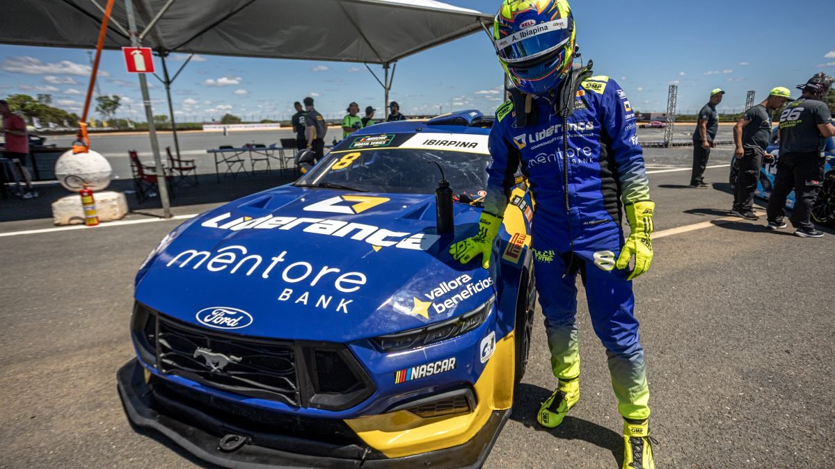 Alfredinho Ibiapina garante vaga nos playoffs da NASCAR Brasil