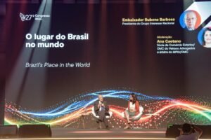 Brasil na nova ordem global e transformação das lideranças pautam segundo dia do IBGC