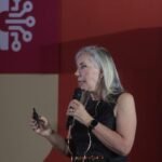 CREA-SC: Martha Gabriel destaca a integração entre inteligência humana e tecnologia no futuro dos negócios