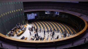 Como votou cada deputado na aprovação do perdão de dívidas do MEI