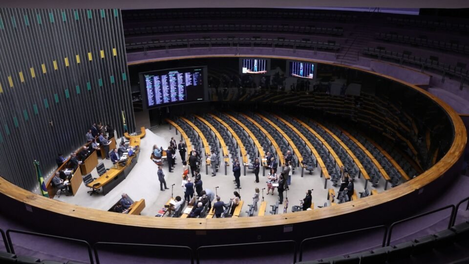 Como votou cada deputado na aprovação do perdão de dívidas do MEI