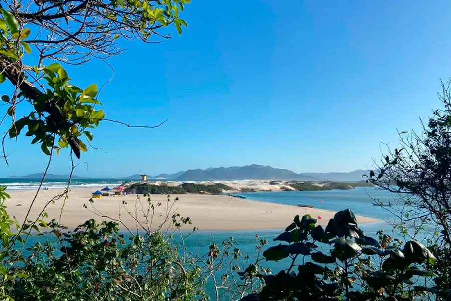 Florianópolis tem 27 pontos impróprios para banho, aponta novo relatório do IMA • Sul de Floripa