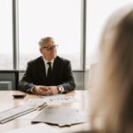 O que é uma holding e por que empresas criam essa estrutura?