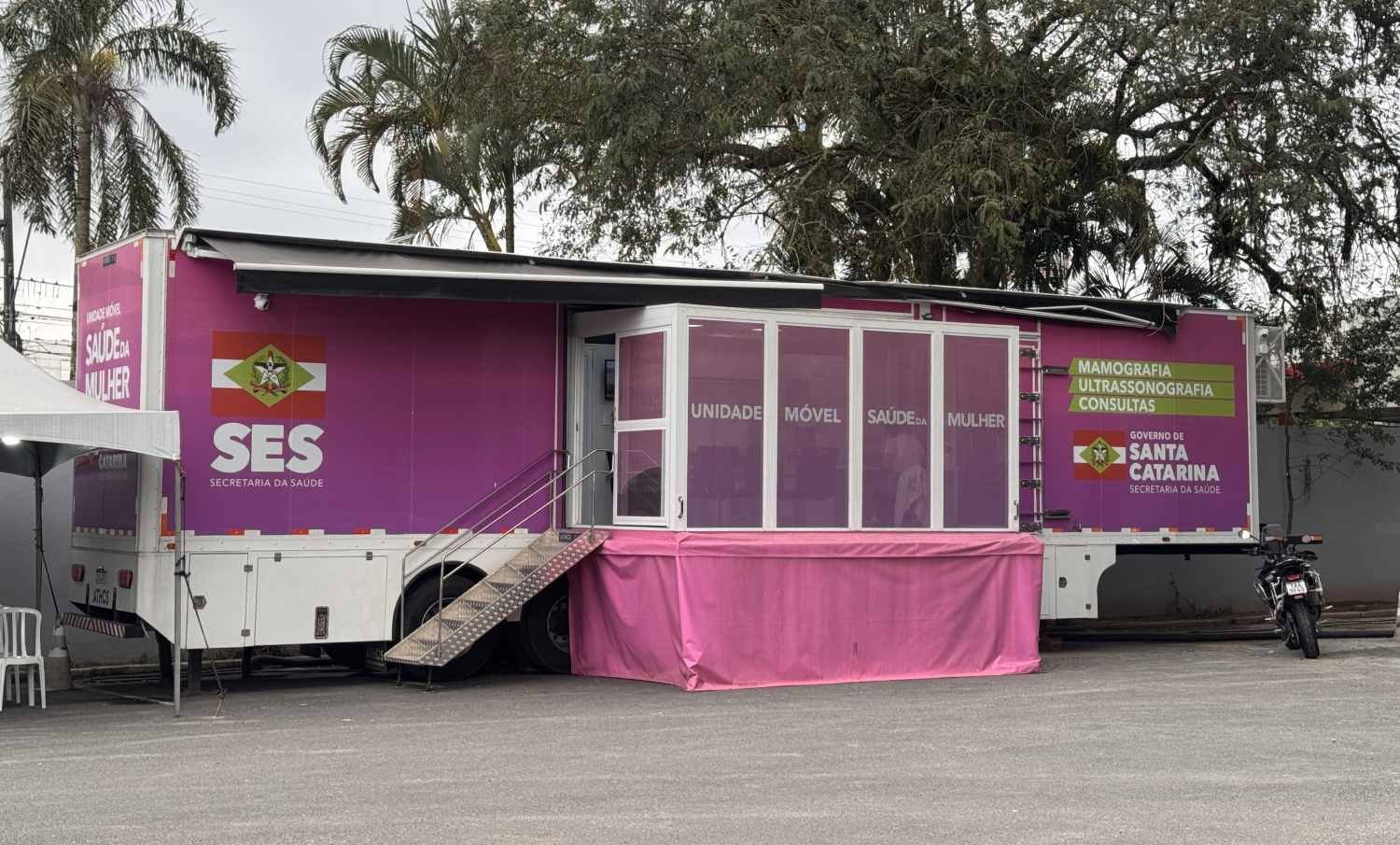 Outubro Rosa: Governo de SC oferta 25 mil exames em um ano das Carretas da Saúde da Mulher pelo estado