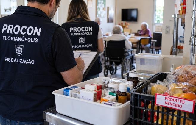 Procon de Florianópolis publica nota técnica após encontrar irregularidades em casas geriátricas da capital