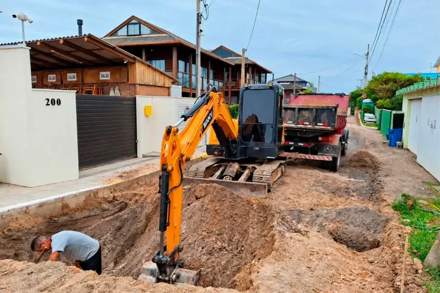 Rua das Corujas começa a receber pavimentação no Campeche • Sul de Floripa