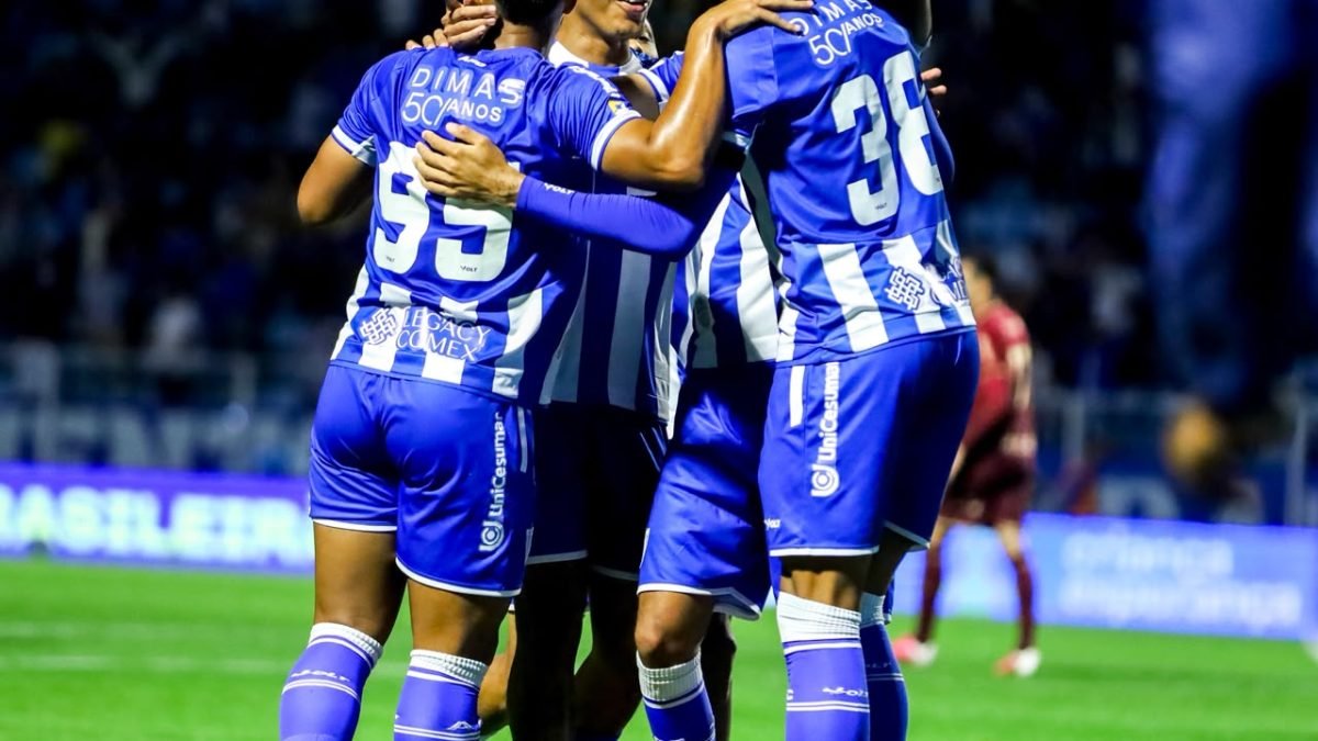 Avaí faz o suficiente para vencer o Londrina, mas termina jogo sob pressão