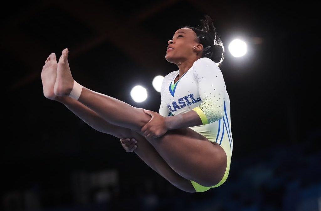 Com retorno de Rebeca Andrade, Brasil garante quatro finalistas para o Mundial de Ginástica 2026